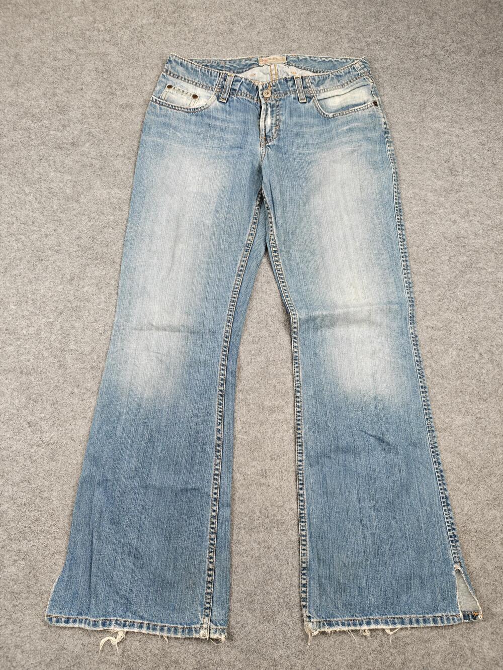 BKE Jeans Womens 30 Blue Flared Light Wash Relaxed Distressed 31.5 Inseam